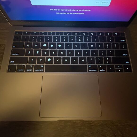 MacBook Air 13 Inch - Picture 10 of 11